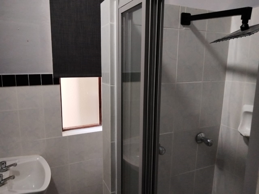 To Let 3 Bedroom Property for Rent in Muizenberg Western Cape